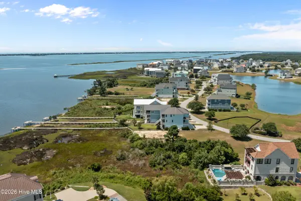 703 Cannonsgate Drive, Newport, NC 28570