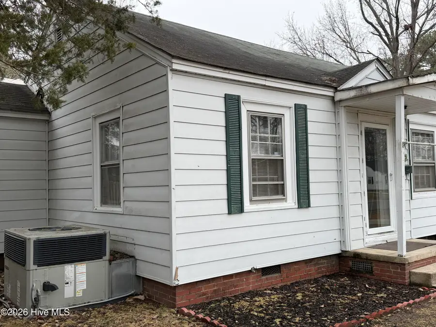 130 S Fairview Circle, Tarboro, NC 27886 - #2