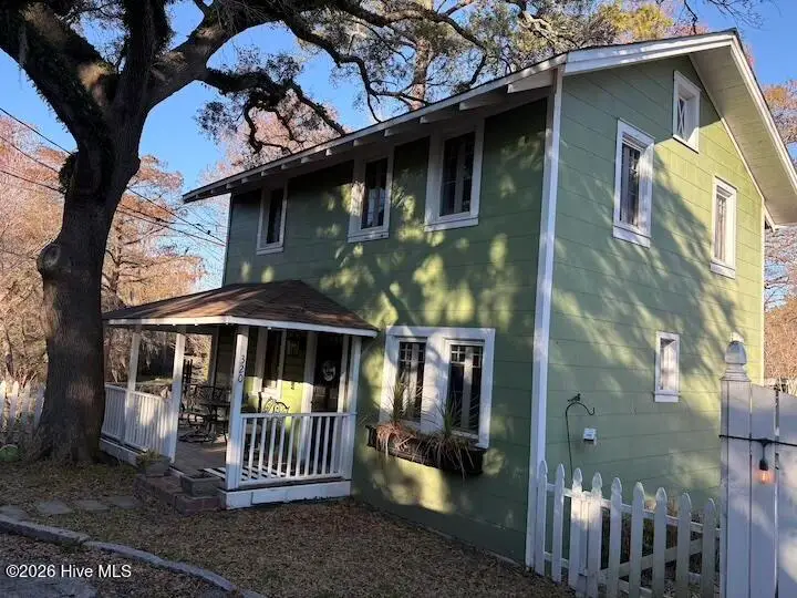 320 N 19th Street, Wilmington, NC 28405 - #1