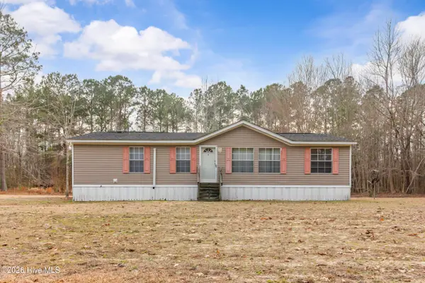 415 Country Acres Road, Grifton, NC 28530