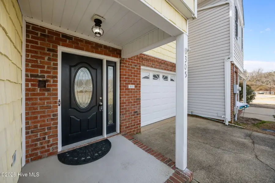 305 E Bay Drive, Sneads Ferry, NC 28460 - #2