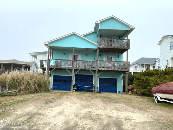 1104 Ocean Drive, Oak Island, NC 28465