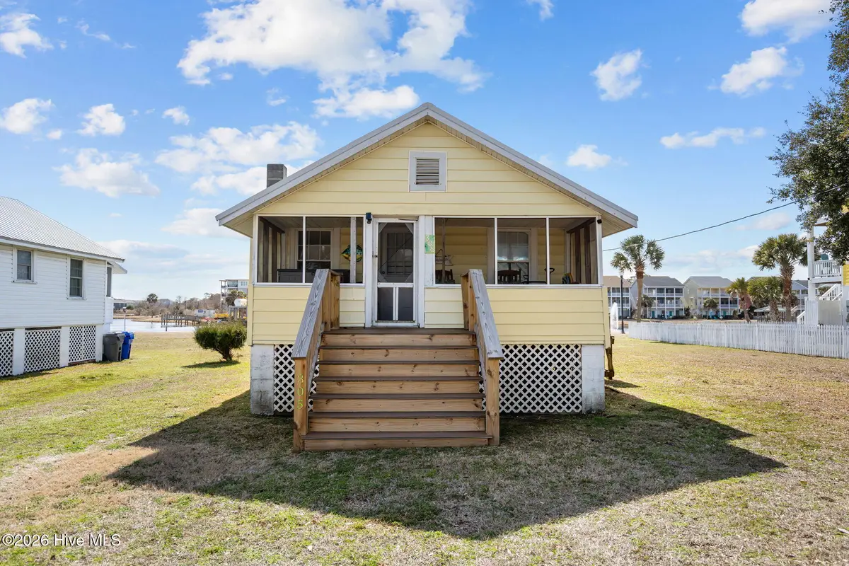 305 Atlanta Avenue, Carolina Beach, NC 28428 - #1