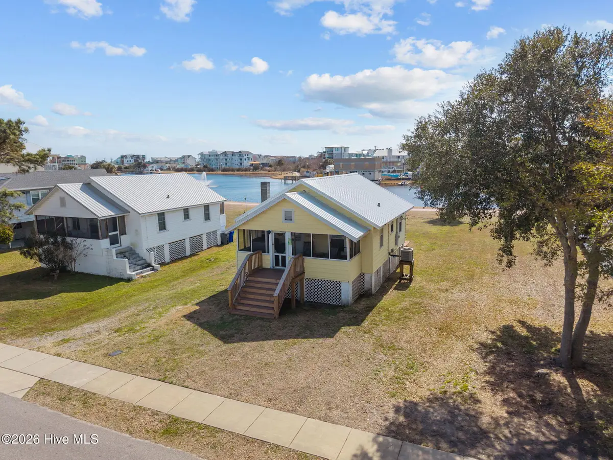 305 Atlanta Avenue, Carolina Beach, NC 28428 - #1