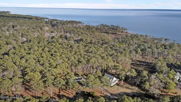33 Neuse Winds Drive, Oriental, NC 28571