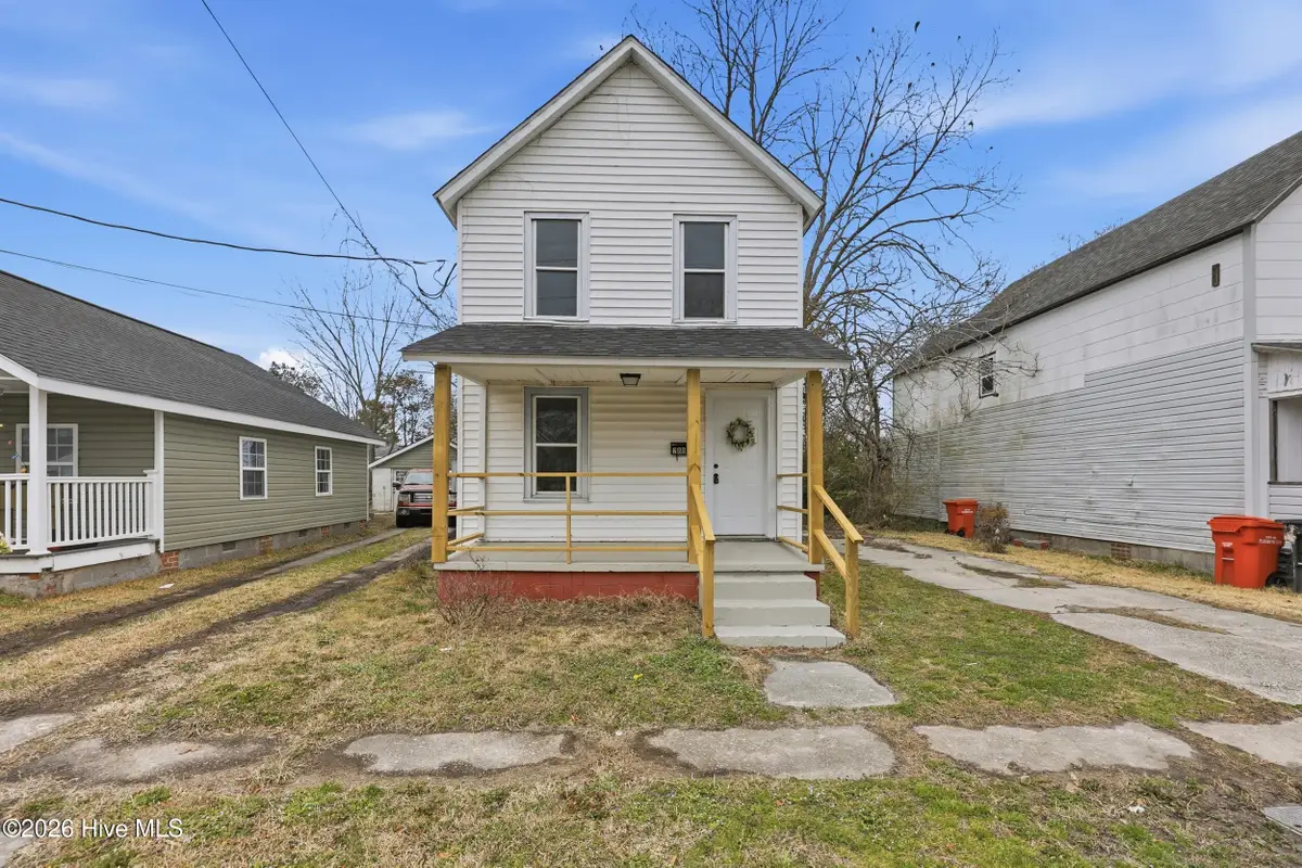 200 Queen Street, Elizabeth City, NC 27909 - #1