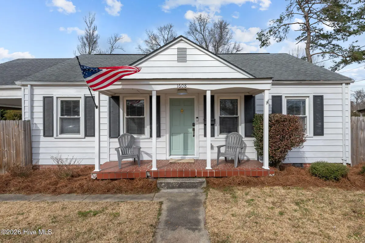 1608 Colonial Way, New Bern, NC 28560 - #1