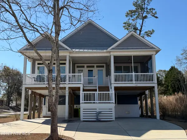 1607 E Yacht Drive, Oak Island, NC 28465