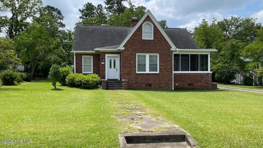 109 W Wyche Street, Whiteville, NC 28472 - #2