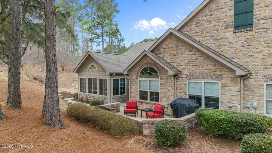 112 E Chelsea Court, Southern Pines, NC 28387 - #2