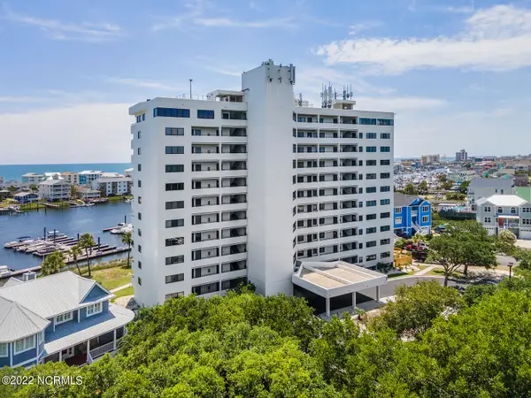 1080 Saint Joseph Street #Apt 2b, Carolina Beach, NC 28428