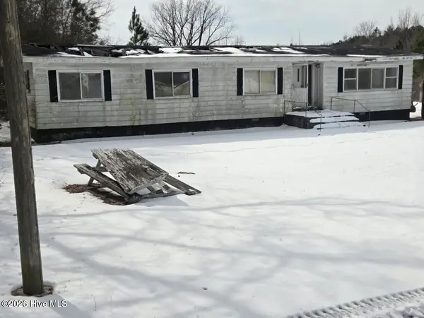 101 Esterville Road, Elizabethtown, NC 28337