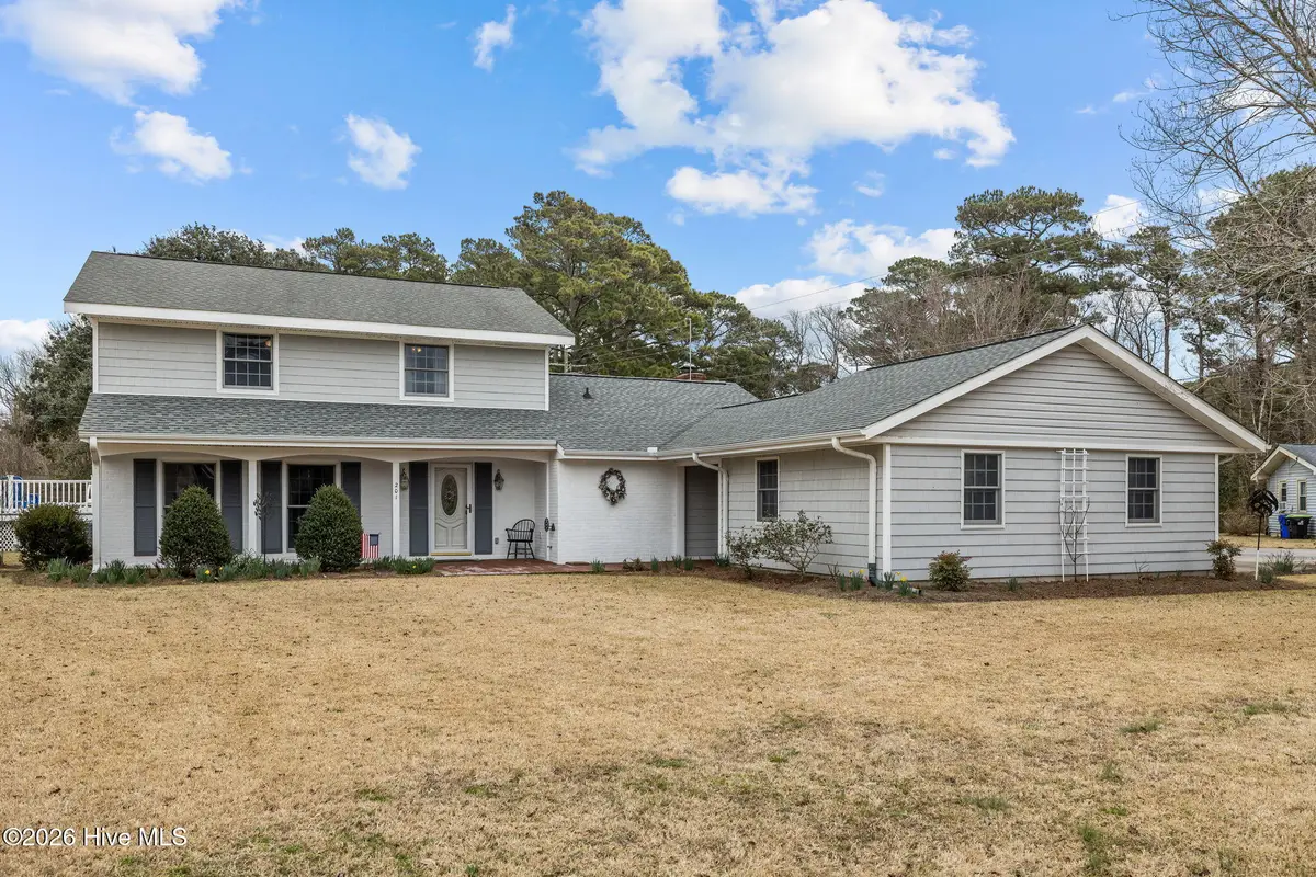201 Sycamore Drive, Beaufort, NC 28516 - #1