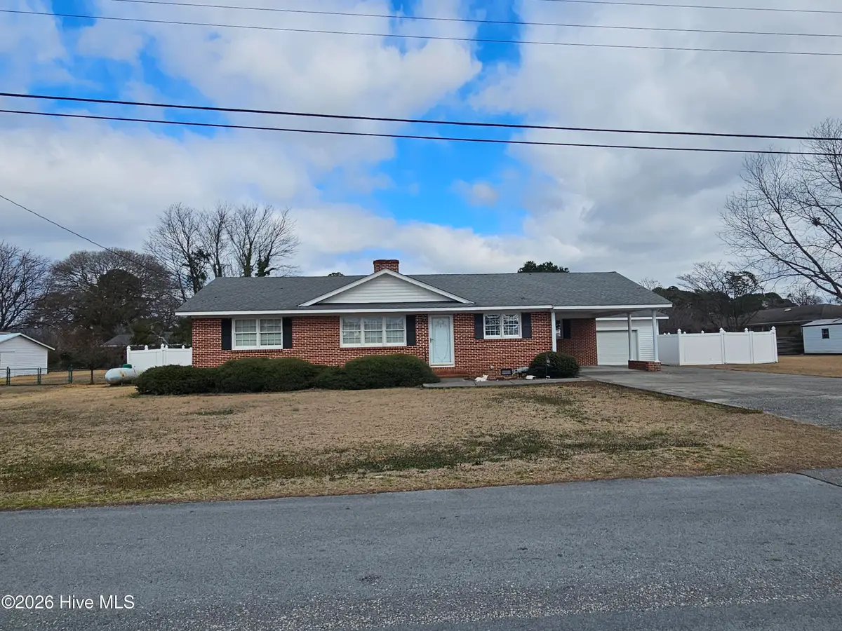 309 Fairfax Street, Clinton, NC 28328 - #1