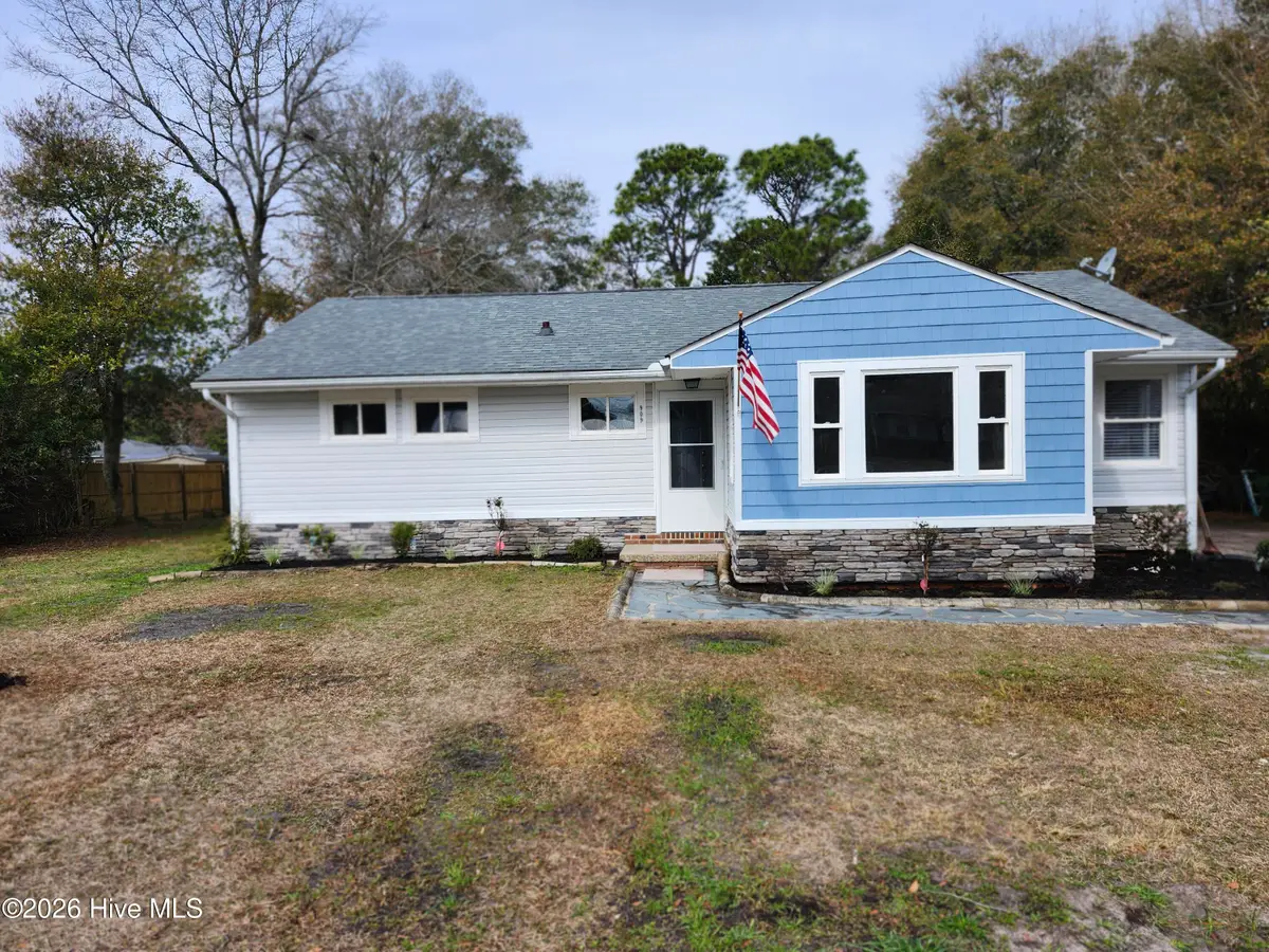 909 Adelaide Drive, Wilmington, NC 28412 - #1