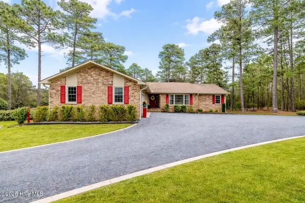 30 Sabbatia Drive, Whispering Pines, NC 28327