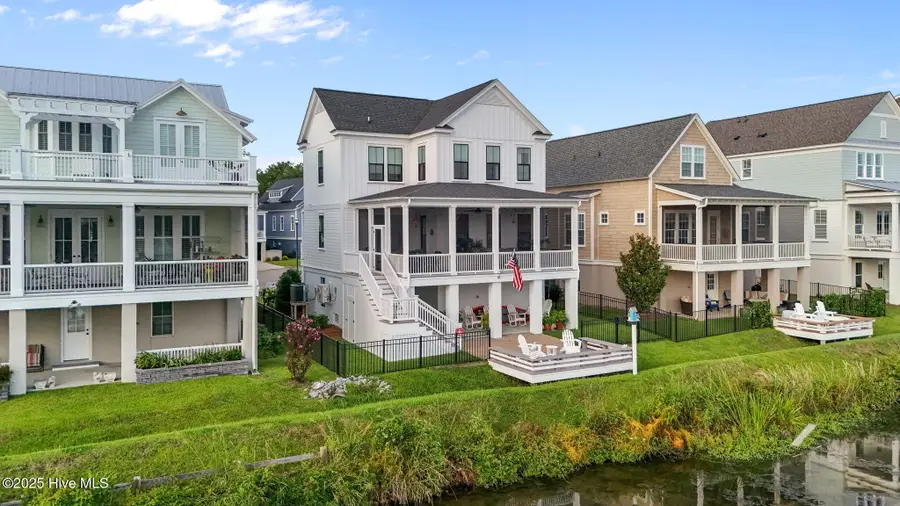 301 Moss Way, Washington, NC 27889 - #2