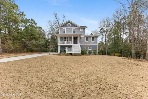 104 W High Bluff Drive, Hampstead, NC 28443