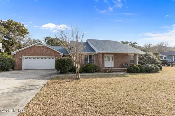 303 Pine Knoll Circle, Pine Knoll Shores, NC 28512