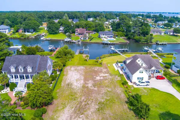 119 Cape Point Boulevard, Cape Carteret, NC 28584