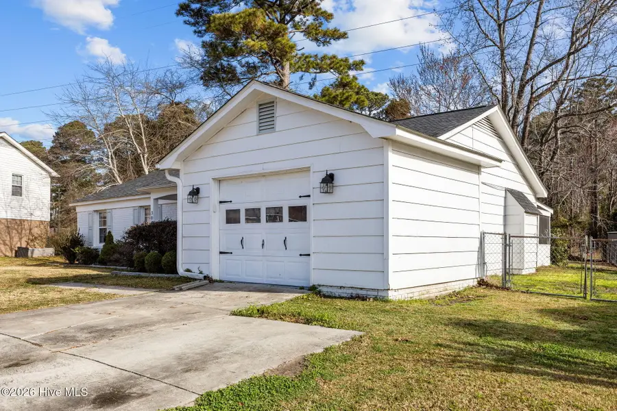 303 Greenbriar Drive, Jacksonville, NC 28546 - #2