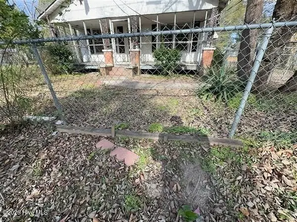 610 Jackson Street, Laurinburg, NC 28352