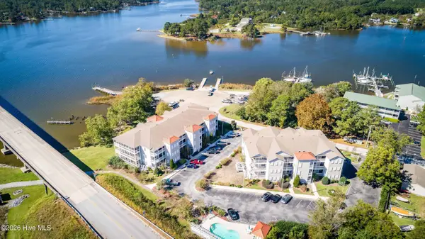 300 Midyette Street #B5, Oriental, NC 28571