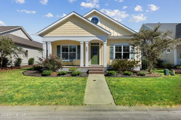 359 Hanover Lakes Drive, Wilmington, NC 28401