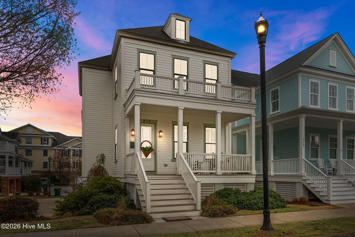 317 E Water Street, Washington, NC 27889 - #1