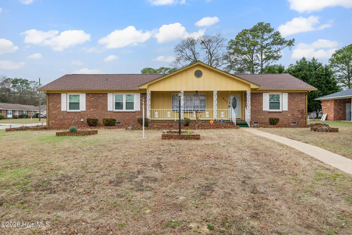 607 Bedford Road, Fayetteville, NC 28303 - #1