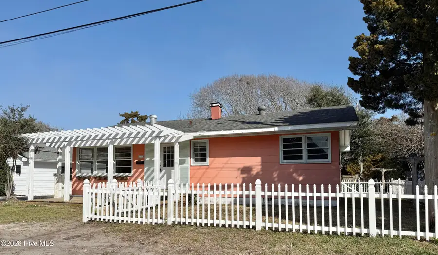106 Belle Air Street, Beaufort, NC 28516 - #3