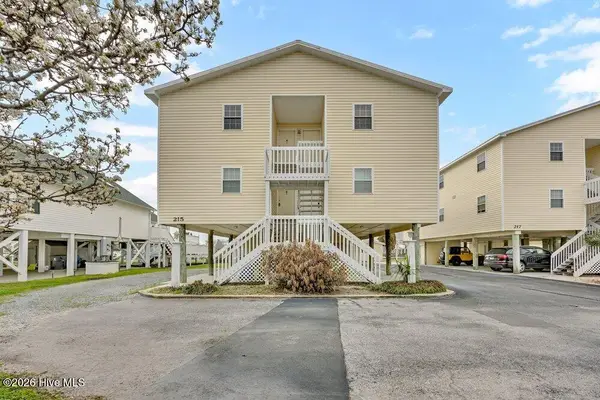 215 Atlanta Avenue #Apt 3c, Carolina Beach, NC 28428