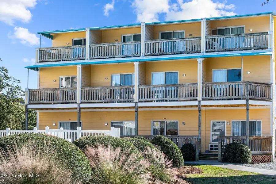 305 South Avenue # 33, Oriental, NC 28571 - #2