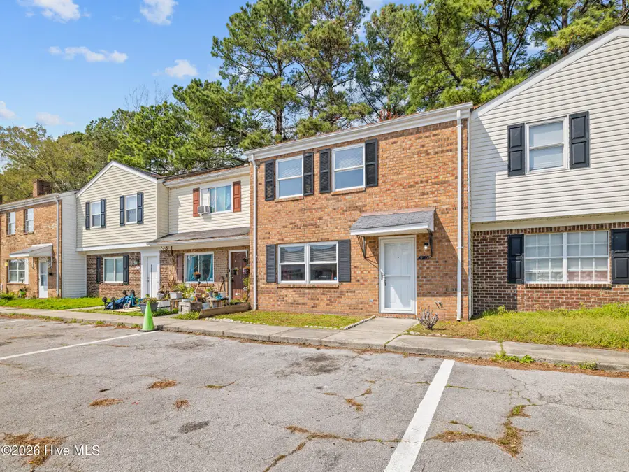 416 Myrtlewood Circle, Jacksonville, NC 28546 - #2