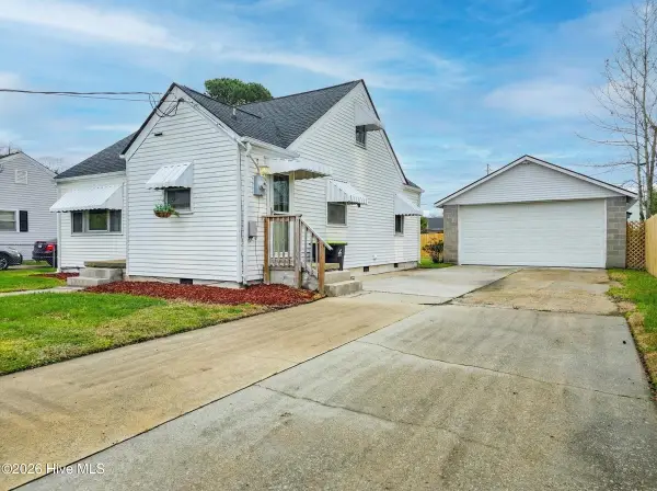 104 Chadburn Avenue, Elizabeth City, NC 27909