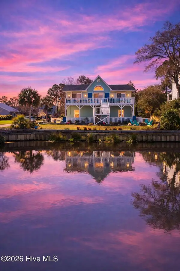 330 Cape Lookout Loop, Emerald Isle, NC 28594