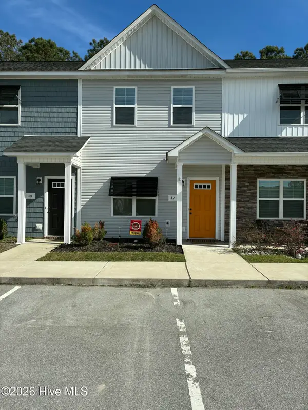 42 Catalina Circle, Swansboro, NC 28584