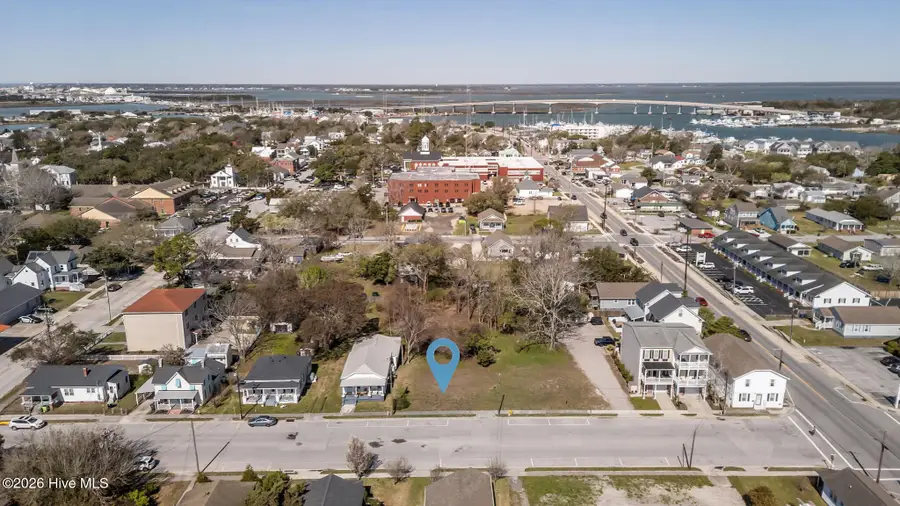 309 Pollock Street, Beaufort, NC 28516 - #2