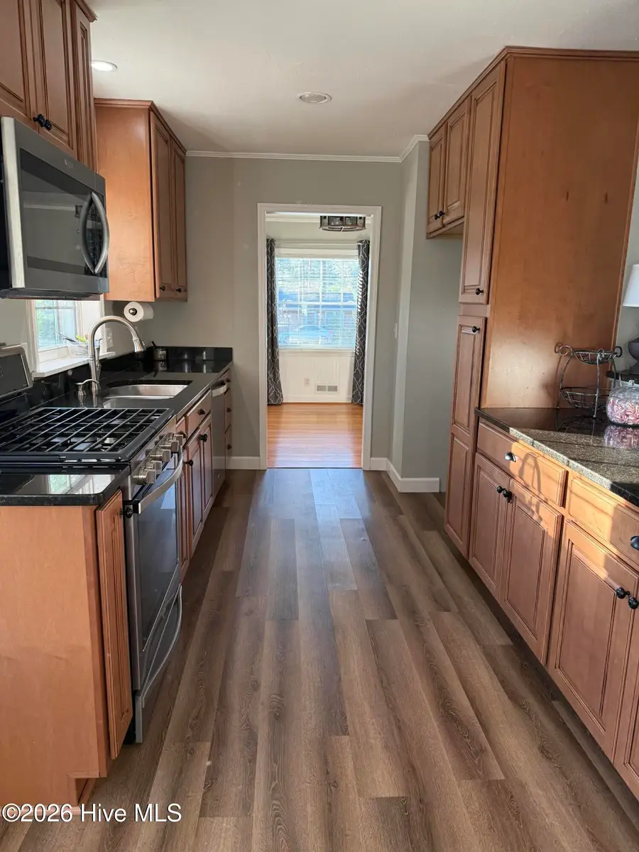 401 Hawthorne Street, Hamlet, NC 28345 - #3