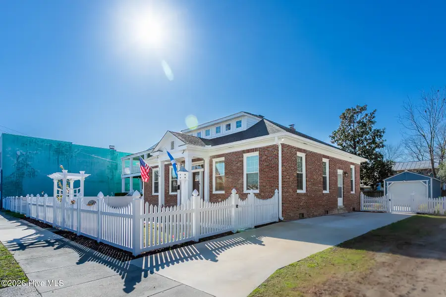 121 W Market Street, Hertford, NC 27944 - #2