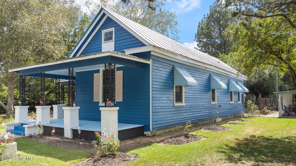 104 Trent Street, Trenton, NC 28585 - #1