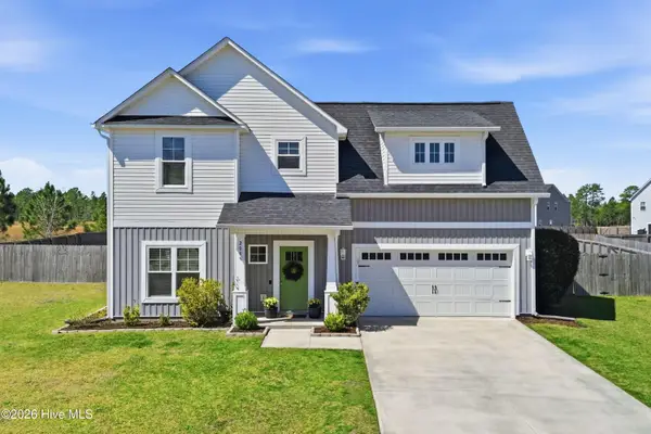 208 Chestwood Drive, Hubert, NC 28539