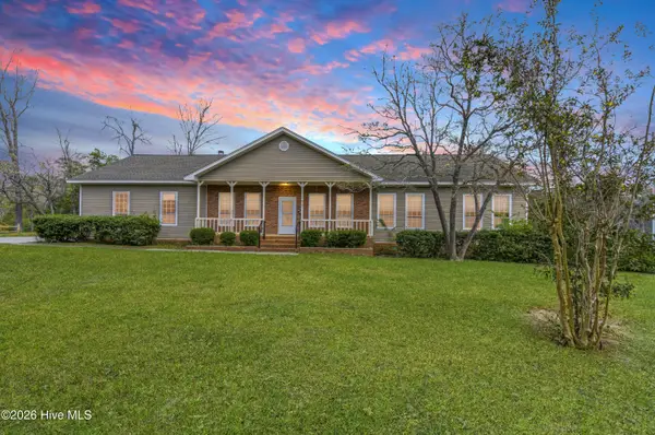 632 Ravenswood Road, Hampstead, NC 28443