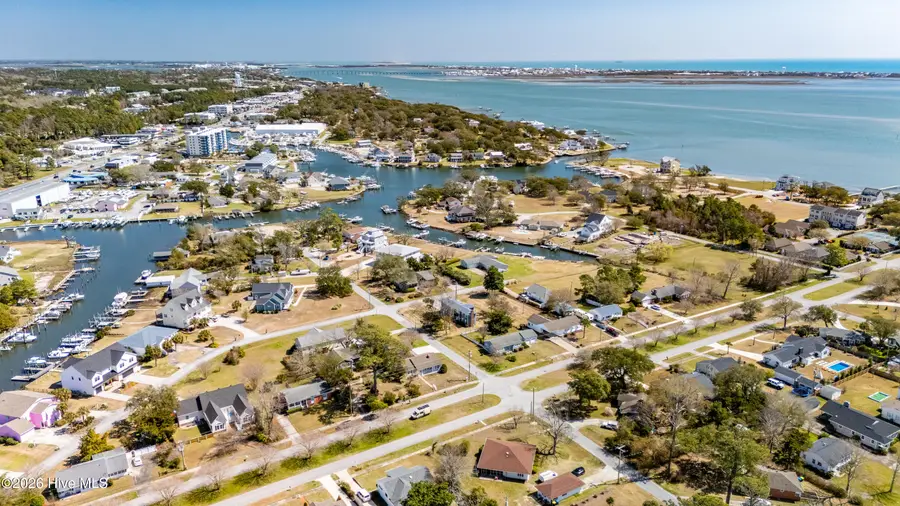 211 Mansfield Parkway, Morehead City, NC 28557 - #2