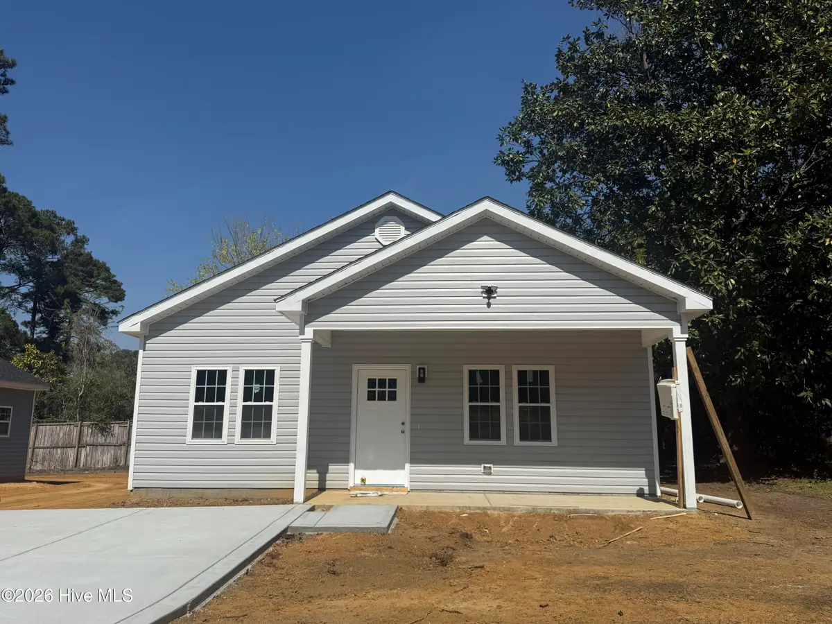 214 Pearl Street, Clinton, NC 28328 - #1