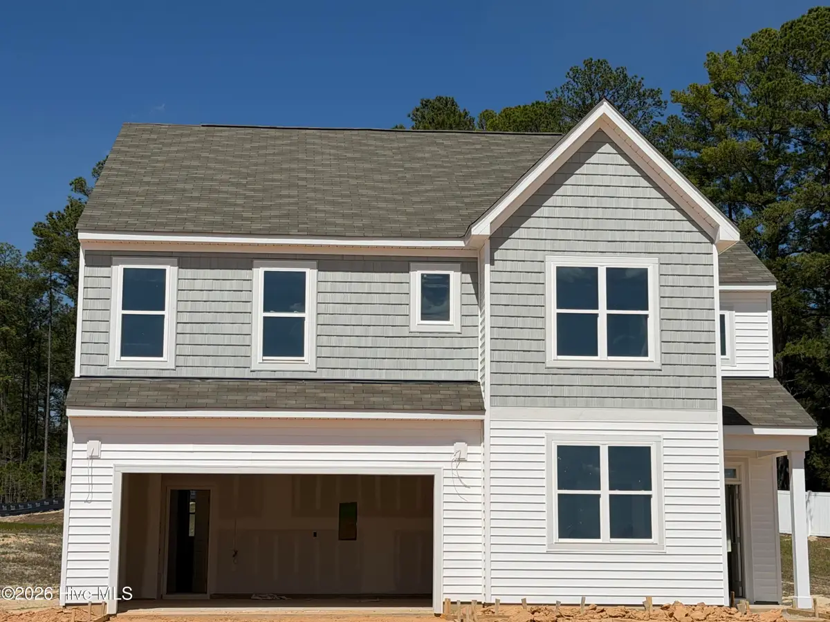 905 Peckham Lp, Aberdeen, NC 28315 - #1