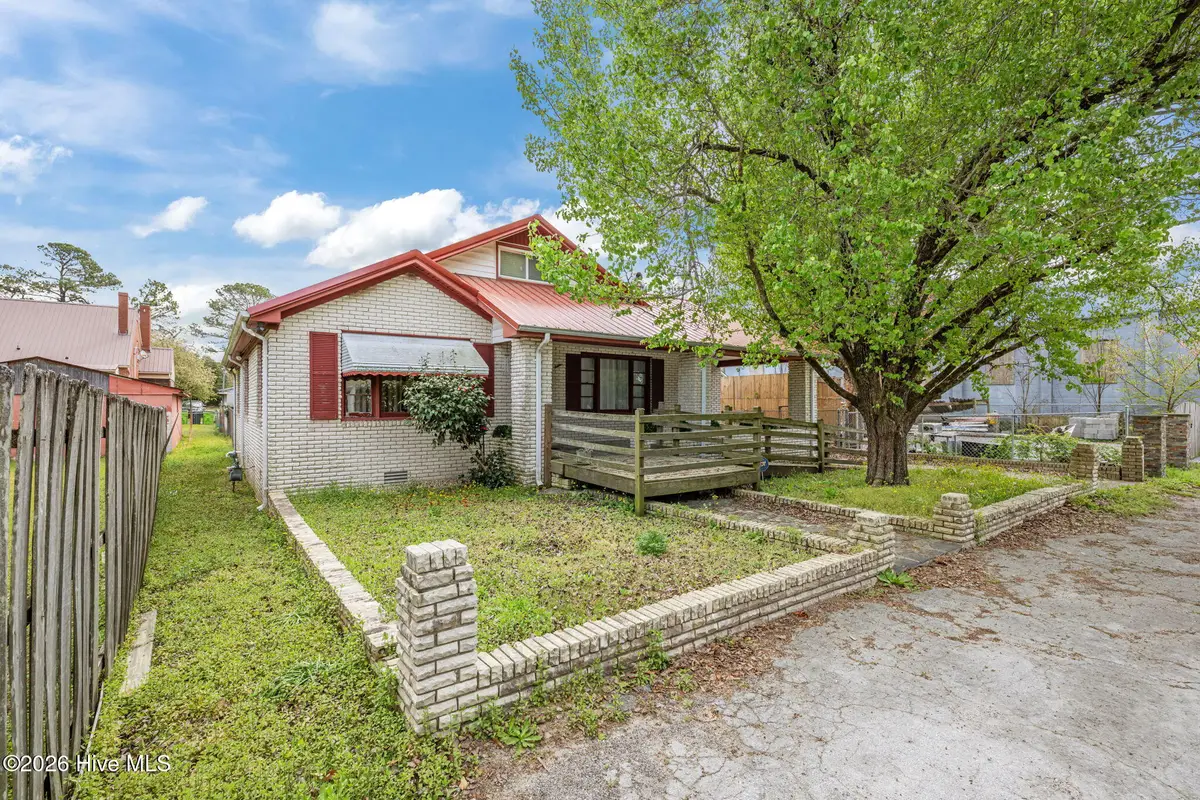 812 Smith Street, New Bern, NC 28560 - #1