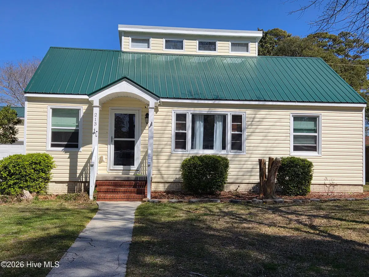 213 Virginia Avenue, Morehead City, NC 28557 - #1