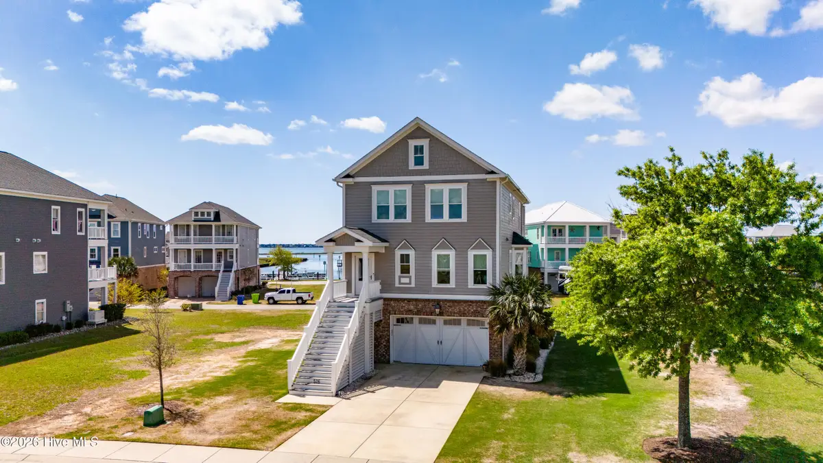 526 Cannonsgate Drive, Newport, NC 28570 - #1