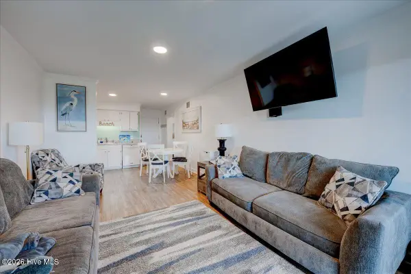 2008 E Ft Macon Road #E14, Atlantic Beach, NC 28512